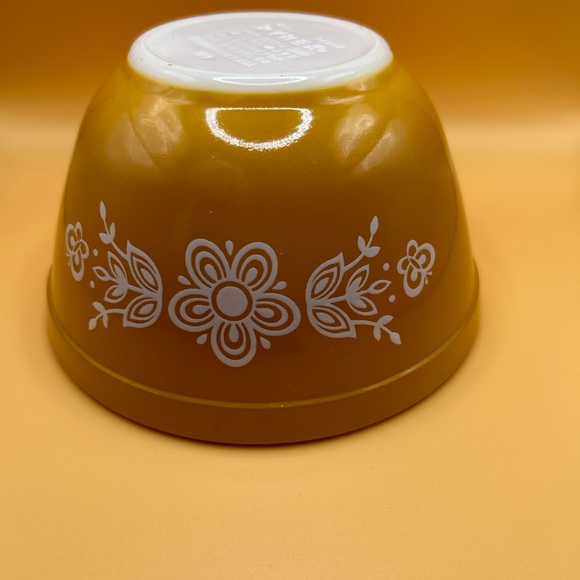 Pyrex | Dining | Pyrex Bowl Butterfly Gold Pattern | Poshmark